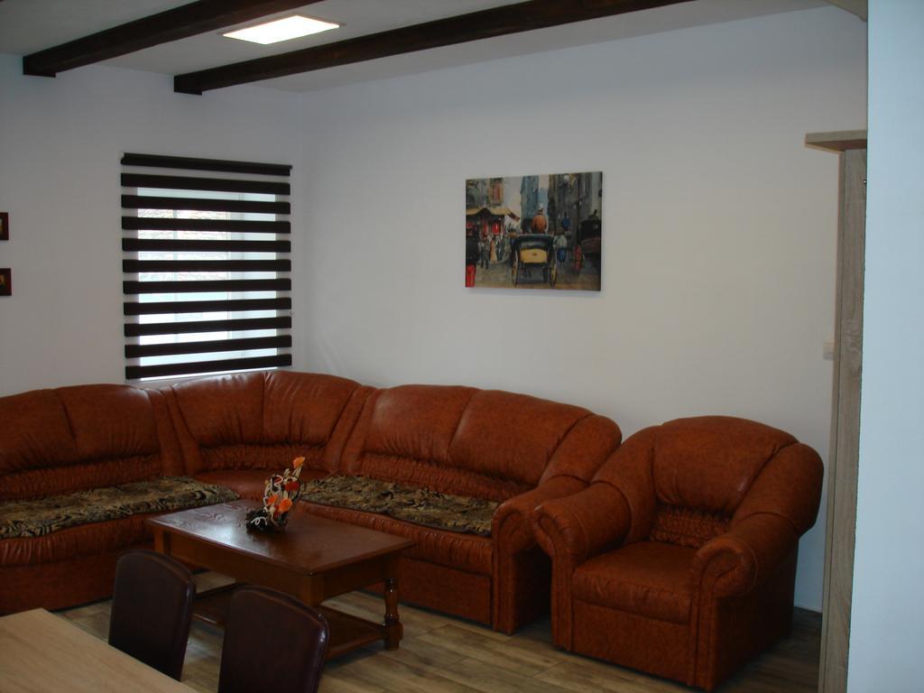 Apartament Romanita ซีบิว ภายนอก รูปภาพ